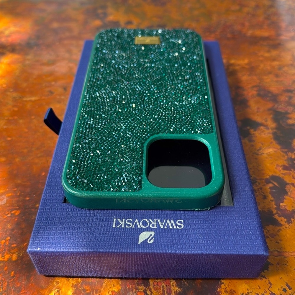 Swarovski Green Crystal Glam Rock Smartphone Case iPhone 12 Pro Max Phone Case - Picture 8 of 12